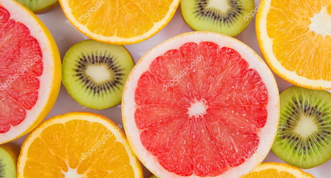 È il momento giusto per consumare le arance e i kiwi italiani