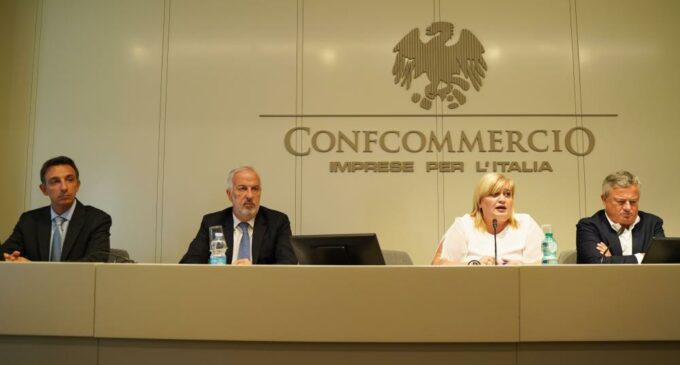 Pronti a rinnovare il ccnl terziario, i nostri salari già tutti sopra i 9 euro